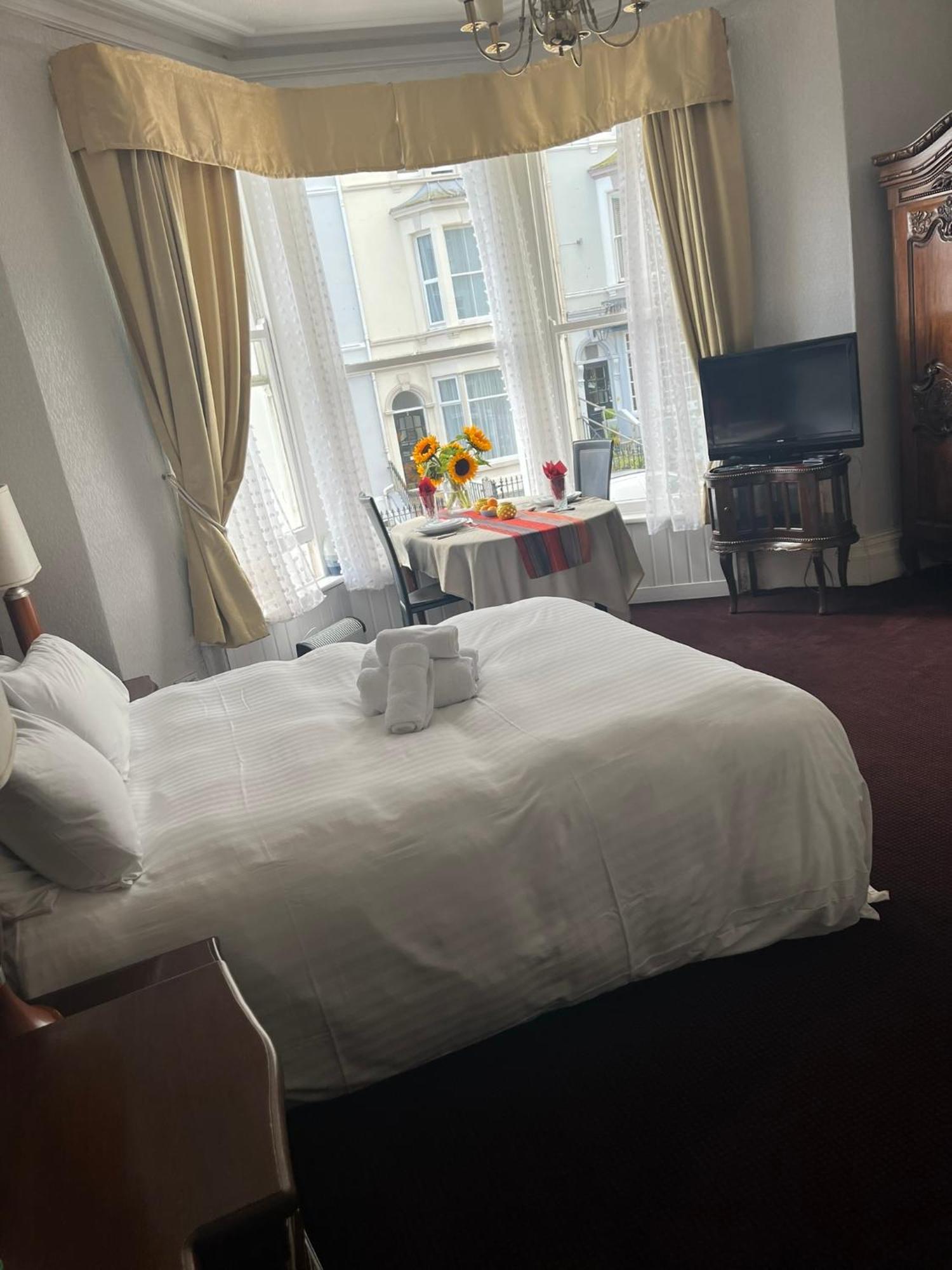Bella Vista Hotel Llandudno Bagian luar foto
